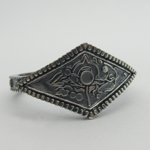 Load image into Gallery viewer, Ring of Favor - Silver